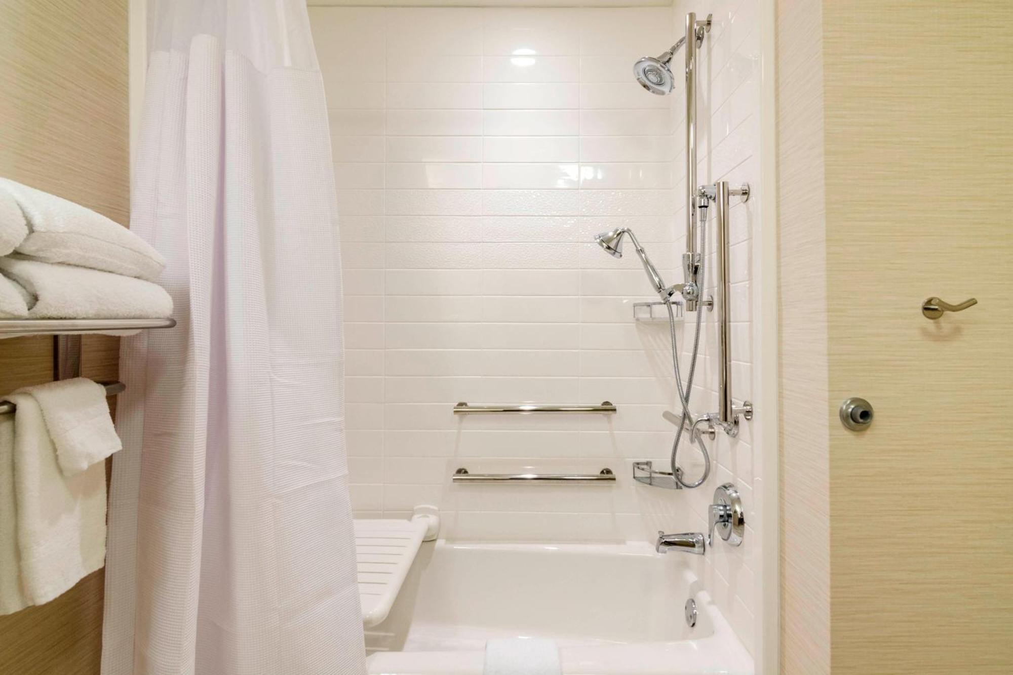 Fairfield & By Marriott Panama City Beach Hotel